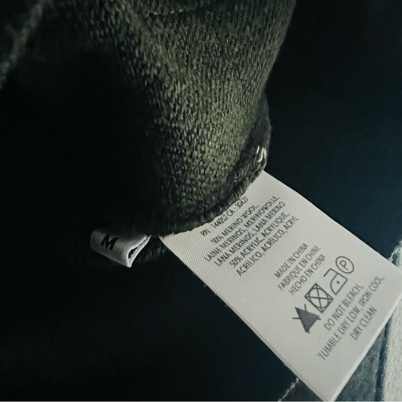 ESSENTIALS Women's Forrest Wool Blend Green Sweater Size Medium - Picture 7 of 7